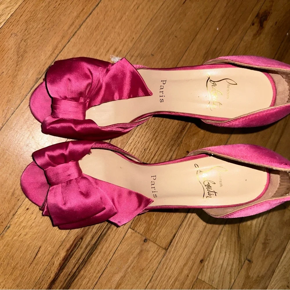Women’s Christian  louboutin heels size 39 (US 8) - Picture 3 of 11